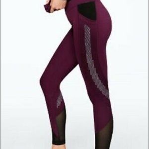 2/$10 PINK Victoria’s Secret ULTIMATE Athletic Line Leggings